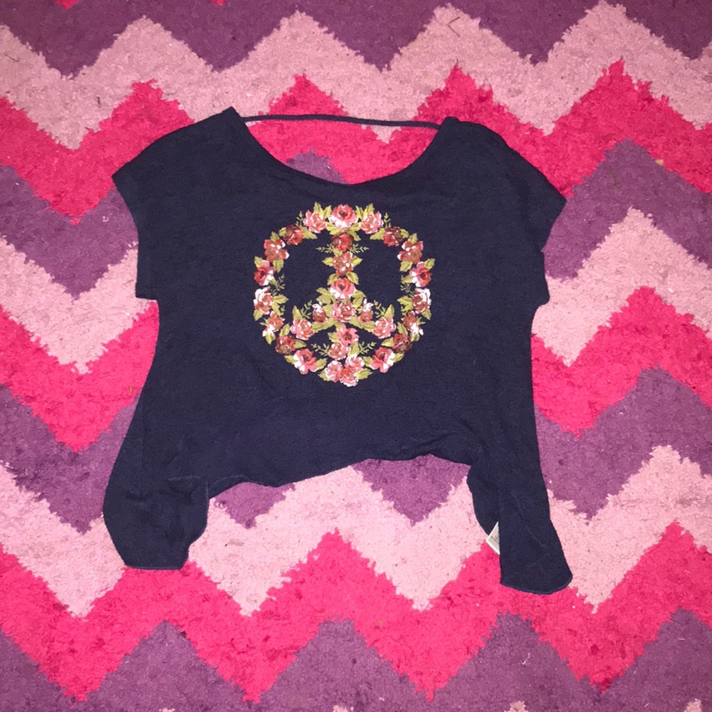 Blue t shirt with rose peace sign